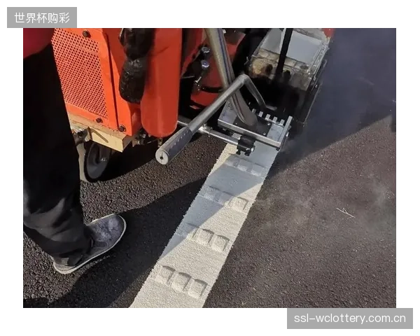 天津V1国际赛车场选用3MStamark高性能标线带，解决北方巨大温差导致的传统标线龟裂与附着力衰减问题